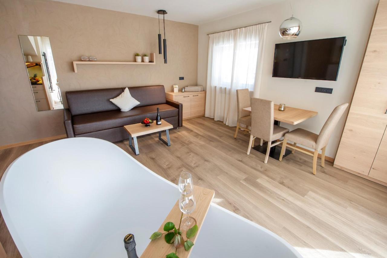 Haus Gregori Aparthotel Caldaro Εξωτερικό φωτογραφία